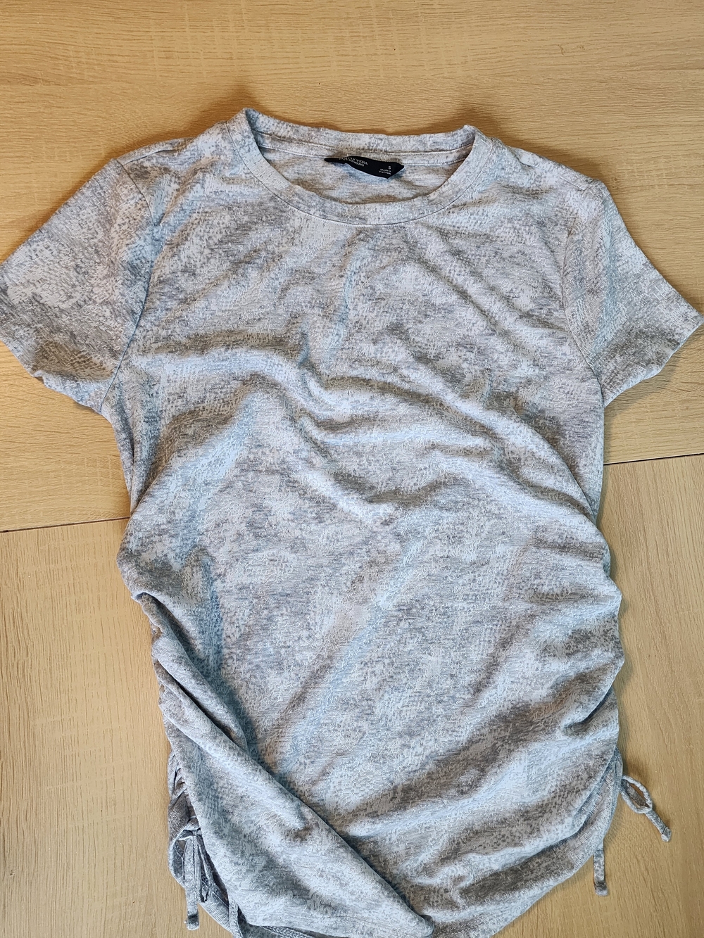 Simply Vera Vera Wang Heathered Light Gray Short Sleeve Top with Side Ties